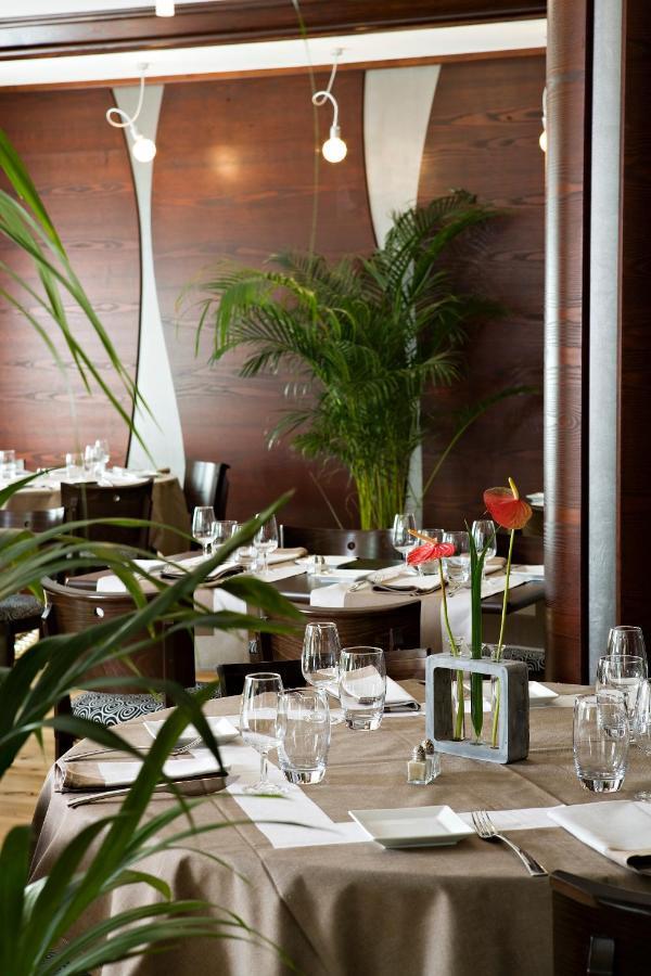 Cottage Logis Hôtel - Restaurant Dudelange Esterno foto